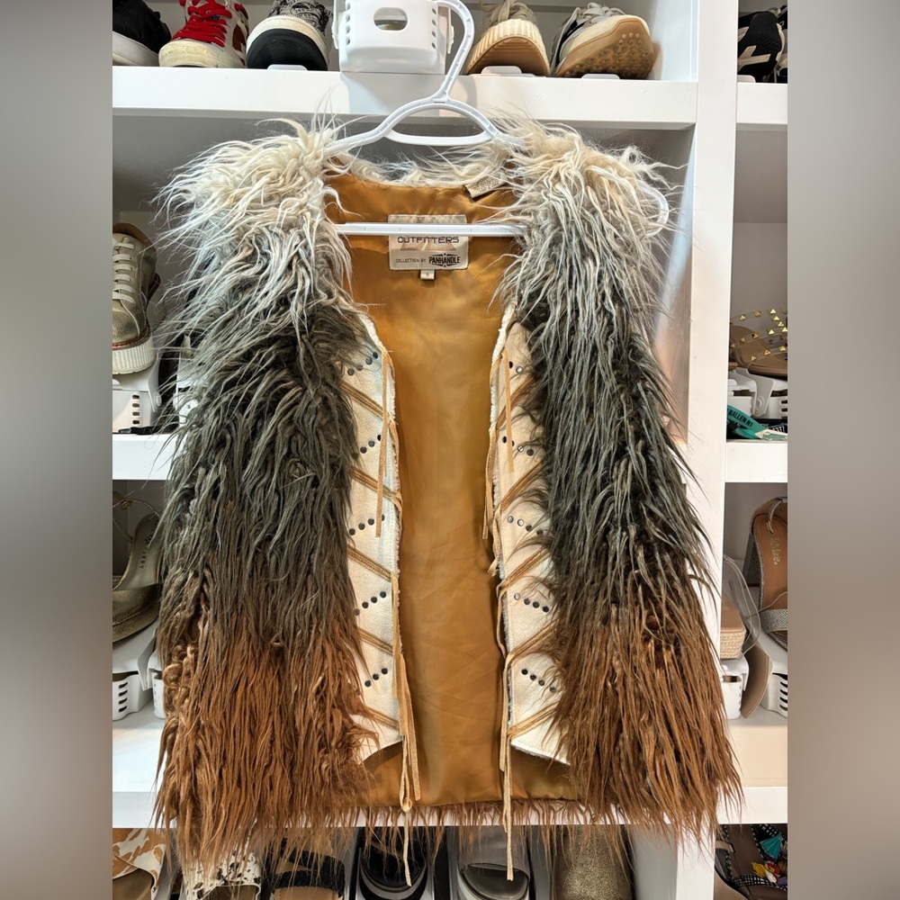 NWOT. Shaggy Faux Fur Vest with Ombre Design
